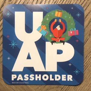 2021 Universal Studios Annual Pass holder Christmas Magnet